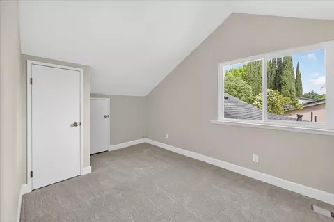 Bedroom - 261 Yosemite Dr, Livermore, CA 94551 photo 6 of 8