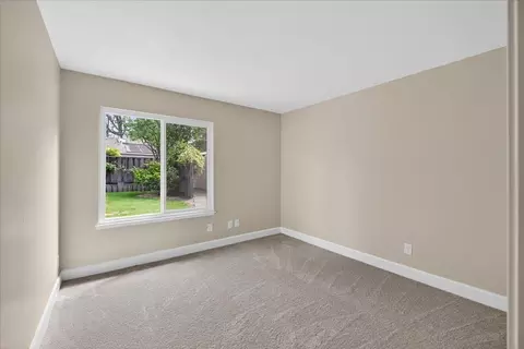 Bedroom - 261 Yosemite Dr, Livermore, CA 94551 photo 2 of 8