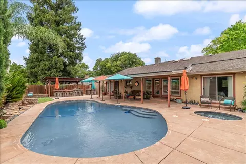 Exterior - 1121 Pyrite Way, Modesto, CA 95355 photo 11 of 21