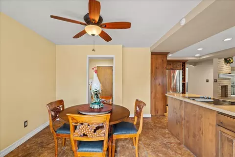 Dining - 1121 Pyrite Way, Modesto, CA 95355 photo 4 of 5