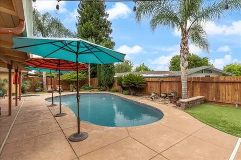Exterior - 1121 Pyrite Way, Modesto, CA 95355 photo 14 of 21