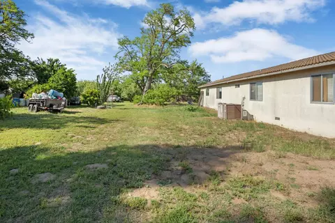 Exterior - 7769 E Lathrop Rd, Manteca, CA 95336 photo 5 of 7