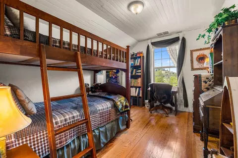 Bedroom - 3217 Pleasant Valley Rd, Placerville, CA 95667 photo 3 of 3
