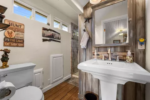 Bath - 3217 Pleasant Valley Rd, Placerville, CA 95667 photo 4 of 4
