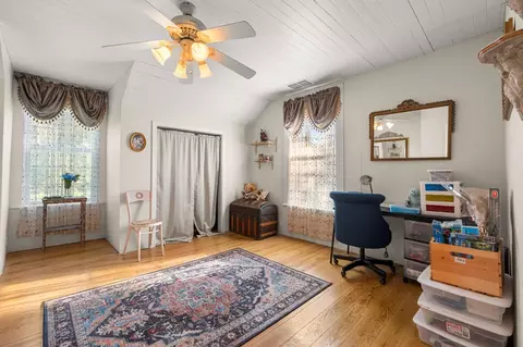 Bedroom - 3217 Pleasant Valley Rd, Placerville, CA 95667 photo 2 of 3