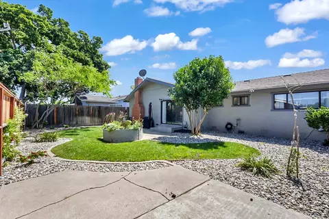 Exterior - 2727 Buttonwillow Ave, Stockton, CA 95207 photo 5 of 6