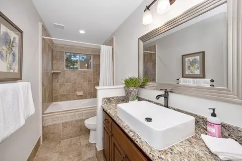 8685 Hickory Leaf Pl, Orangevale, CA 95662 photo 9