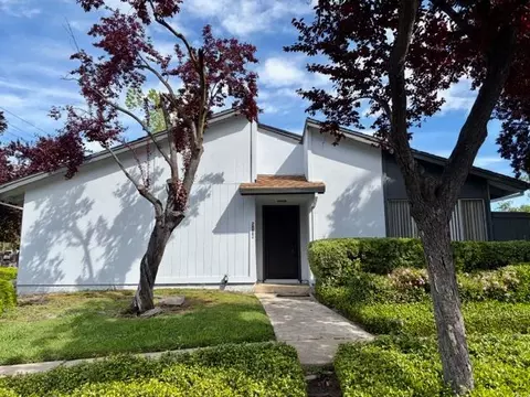 5186 Greenberry Dr, Sacramento, CA 95841