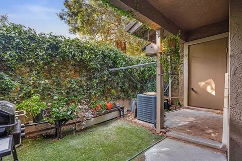 Exterior - 4009 Dale Rd #E, Modesto, CA 95356 photo 3 of 5