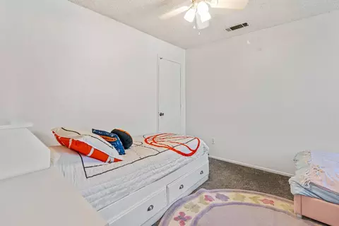 Bedroom - 4009 Dale Rd #E, Modesto, CA 95356 photo 2 of 4