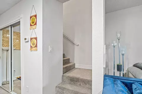 Entry Way - 4009 Dale Rd #E, Modesto, CA 95356 photo 2 of 3