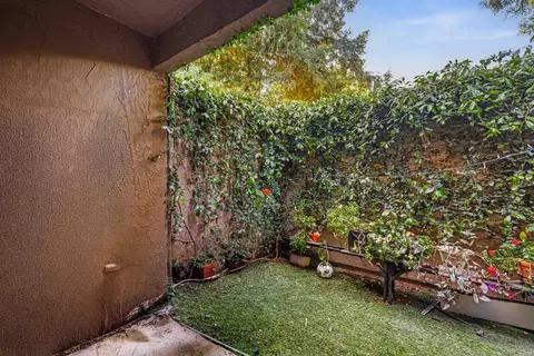 Exterior - 4009 Dale Rd #E, Modesto, CA 95356 photo 4 of 5