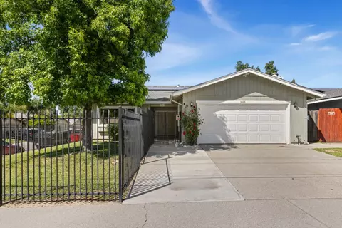 3923 Myrtle Ave, North Highlands, CA 95660