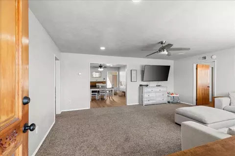 515 Locust Ave, Manteca, CA 95337 photo 8
