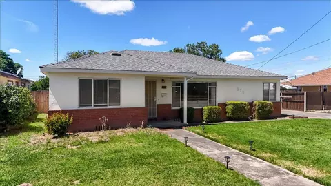 515 Locust Ave, Manteca, CA 95337 photo 3