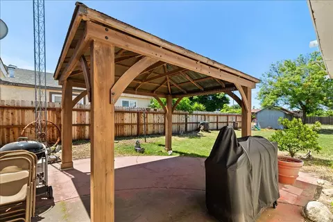 515 Locust Ave, Manteca, CA 95337 photo 32