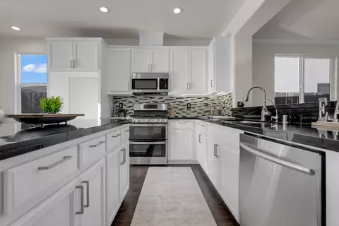 Kitchen - 1543 Garold Ln, Manteca, CA 95337 photo 3 of 3