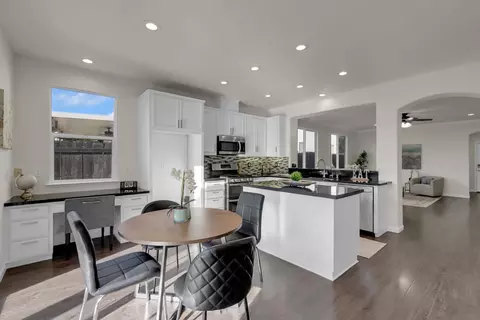 Kitchen - 1543 Garold Ln, Manteca, CA 95337 photo 2 of 3