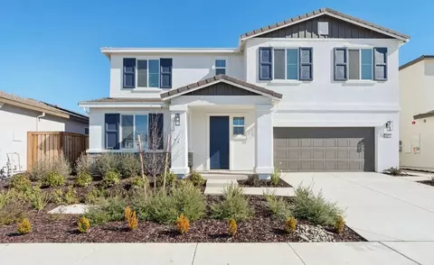 1453 Mcintyre St, Galt, CA 95632