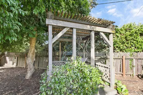 Exterior - 1225 Cedar Pl, Davis, CA 95616 photo 7 of 17