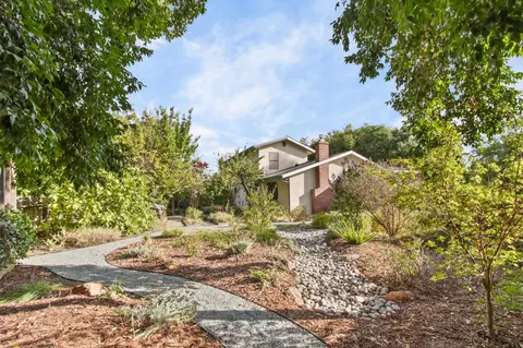 Exterior - 1225 Cedar Pl, Davis, CA 95616 photo 9 of 17