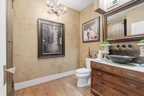 Bath - 604 Magnolia Ave, Modesto, CA 95354 photo 1 of 3