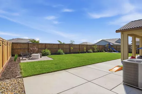 Exterior - 7638 Path Dr, Hughson, CA 95326 photo 4 of 8