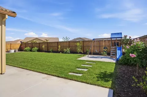 Exterior - 7638 Path Dr, Hughson, CA 95326 photo 7 of 8