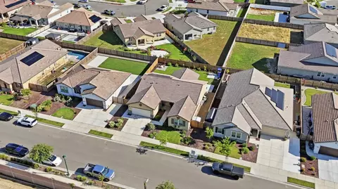 View/Area - 7638 Path Dr, Hughson, CA 95326 photo 4 of 10