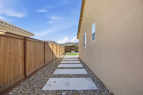 Entry Way - 7638 Path Dr, Hughson, CA 95326 photo 2 of 2