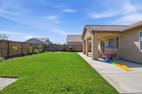 Exterior - 7638 Path Dr, Hughson, CA 95326 photo 5 of 8