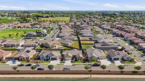 View/Area - 7638 Path Dr, Hughson, CA 95326 photo 3 of 10