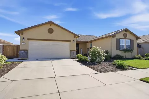 7638 Path Dr, Hughson, CA 95326