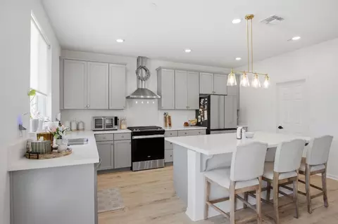 Kitchen - 7638 Path Dr, Hughson, CA 95326 photo 2 of 4