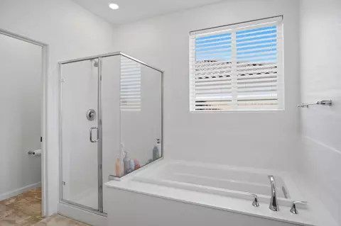 Bath - 7638 Path Dr, Hughson, CA 95326 photo 2 of 3