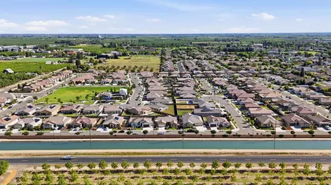 View/Area - 7638 Path Dr, Hughson, CA 95326 photo 6 of 10