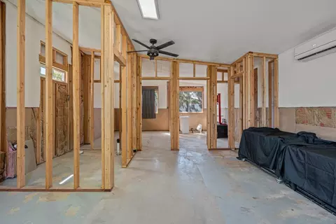 Entry Way - 1409 Payne Ave, Modesto, CA 95351 photo 3 of 4