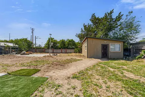 Exterior - 1409 Payne Ave, Modesto, CA 95351 photo 10 of 12