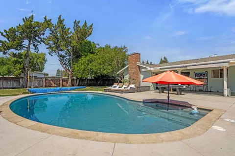 Exterior - 1409 Payne Ave, Modesto, CA 95351 photo 6 of 12