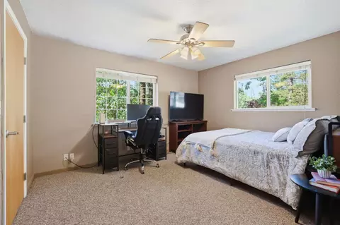 Bedroom - 1110 Madrone Ln, Placerville, CA 95667 photo 4 of 9