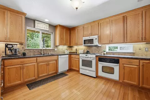 Kitchen - 1110 Madrone Ln, Placerville, CA 95667 photo 3 of 5