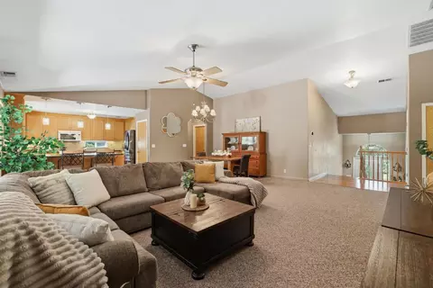 Living - 1110 Madrone Ln, Placerville, CA 95667 photo 2 of 4