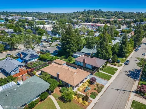View/Area - 221 Sutter St, Auburn, CA 95603 photo 8 of 15
