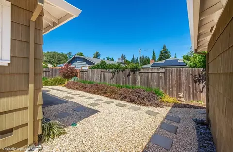 Exterior - 221 Sutter St, Auburn, CA 95603 photo 12 of 17