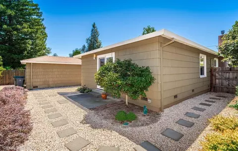Exterior - 221 Sutter St, Auburn, CA 95603 photo 16 of 17