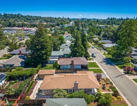 View/Area - 221 Sutter St, Auburn, CA 95603 photo 6 of 15