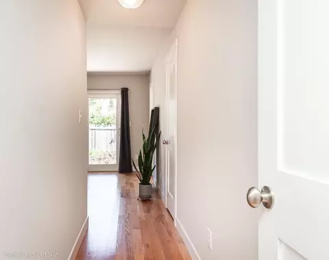 Entry Way - 221 Sutter St, Auburn, CA 95603 photo 2 of 2