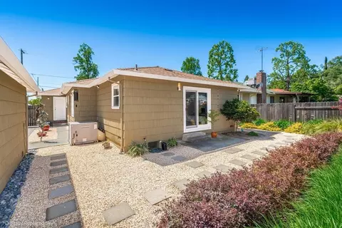 Exterior - 221 Sutter St, Auburn, CA 95603 photo 13 of 17