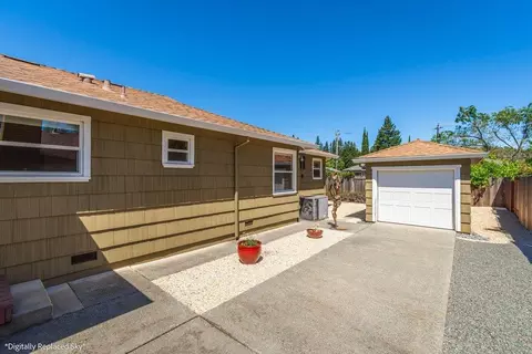 Exterior - 221 Sutter St, Auburn, CA 95603 photo 9 of 17