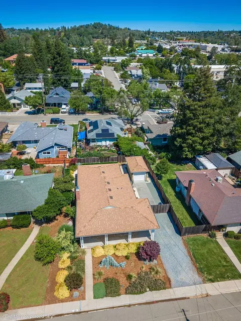 View/Area - 221 Sutter St, Auburn, CA 95603 photo 9 of 15